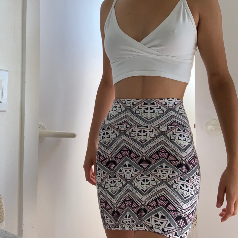 Geometric mini skirt